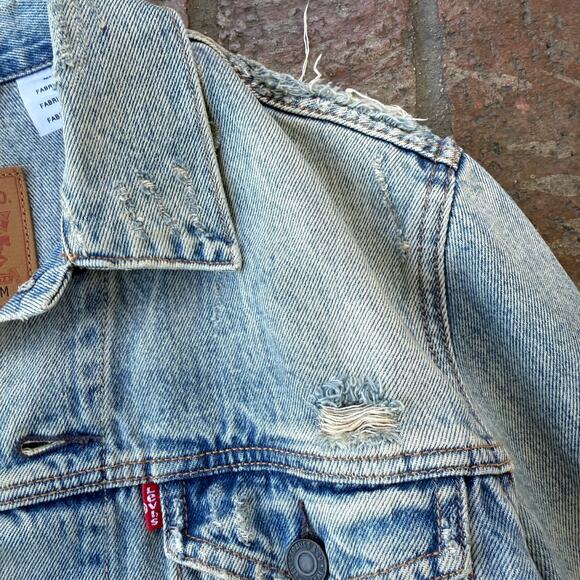 Levis Distressed Jean Mens Trucker Jacket Blue Size M Button - Picture 3 of 4